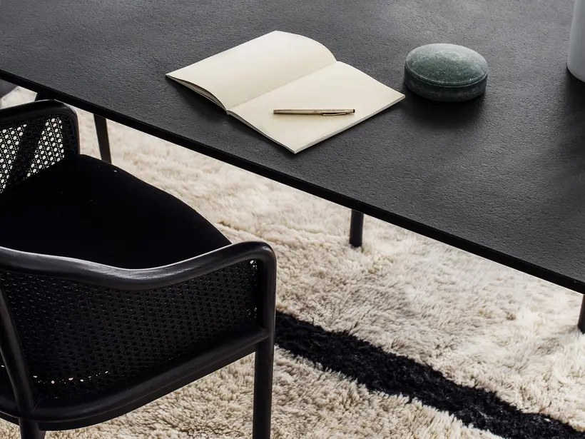Meridian Natural Wool Midnight Black - handgefertigter marokkanischer Teppich TAZZRA Marrakesch Meridian Natural Wool Midnight Black - handgefertigter marokkanischer Teppich TAZZRA Marrakesch
