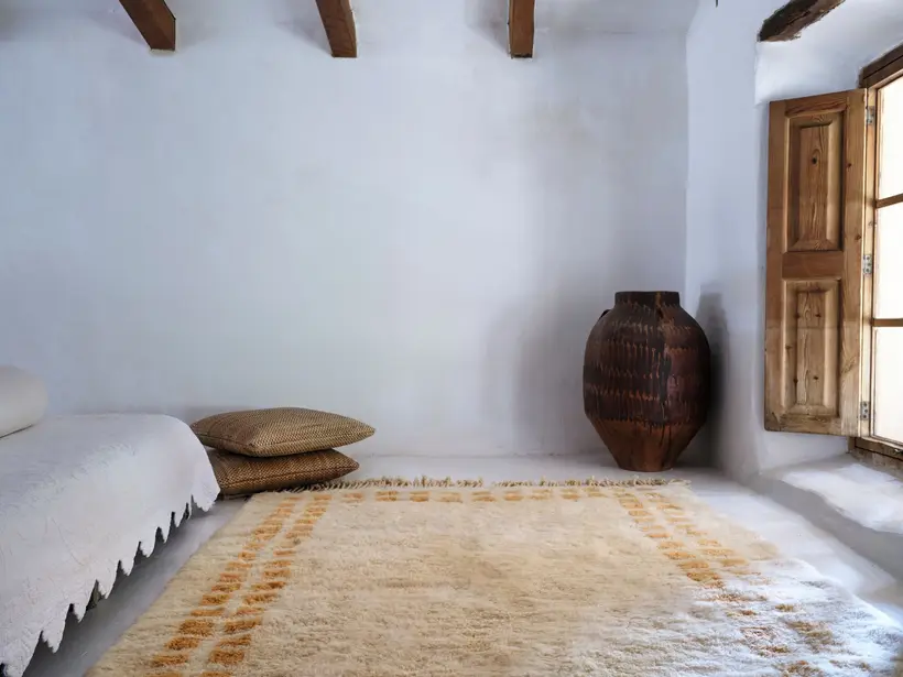 Periphery Natural Wool Desert Rose - سجادة مغربية يدوية TAZZRA مراكش Periphery Natural Wool Desert Rose - سجادة مغربية يدوية TAZZRA مراكش