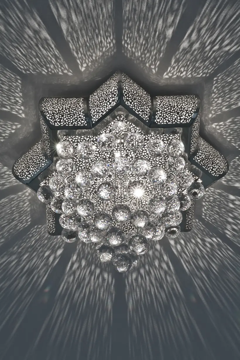 Ceiling Light Crystal Cascade Floral - artisanat marocain TAZZRA Marrakech Ceiling Light Crystal Cascade Floral - artisanat marocain TAZZRA Marrakech